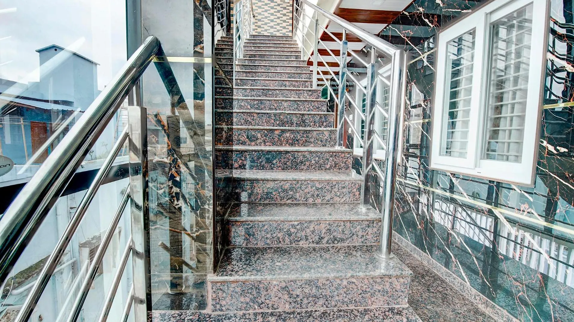 Fabexpress Mysuru Heaven Hotel Mysore